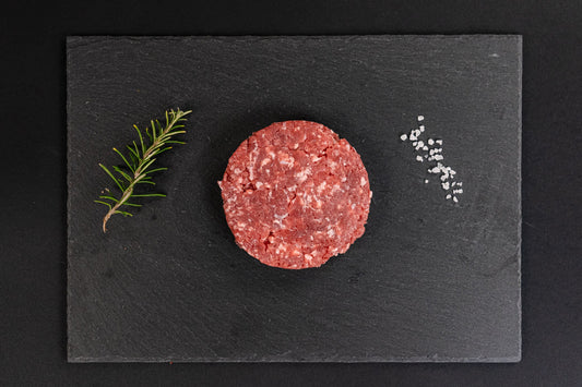 Il nostro Maxi Hamburger da 150gr di Limousine, proveniente dalla Valchiavenna, una vera delizia per gli amanti della carne.