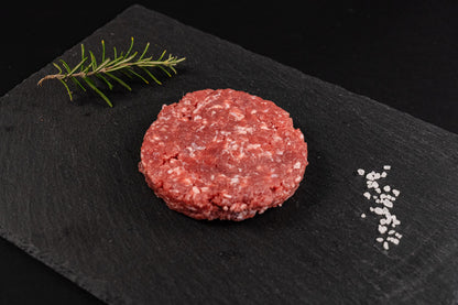 Il nostro Maxi Hamburger da 150gr di Limousine, proveniente dalla Valchiavenna, una vera delizia per gli amanti della carne.