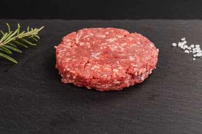 Il nostro Maxi Hamburger da 150gr di Limousine, proveniente dalla Valchiavenna, una vera delizia per gli amanti della carne.