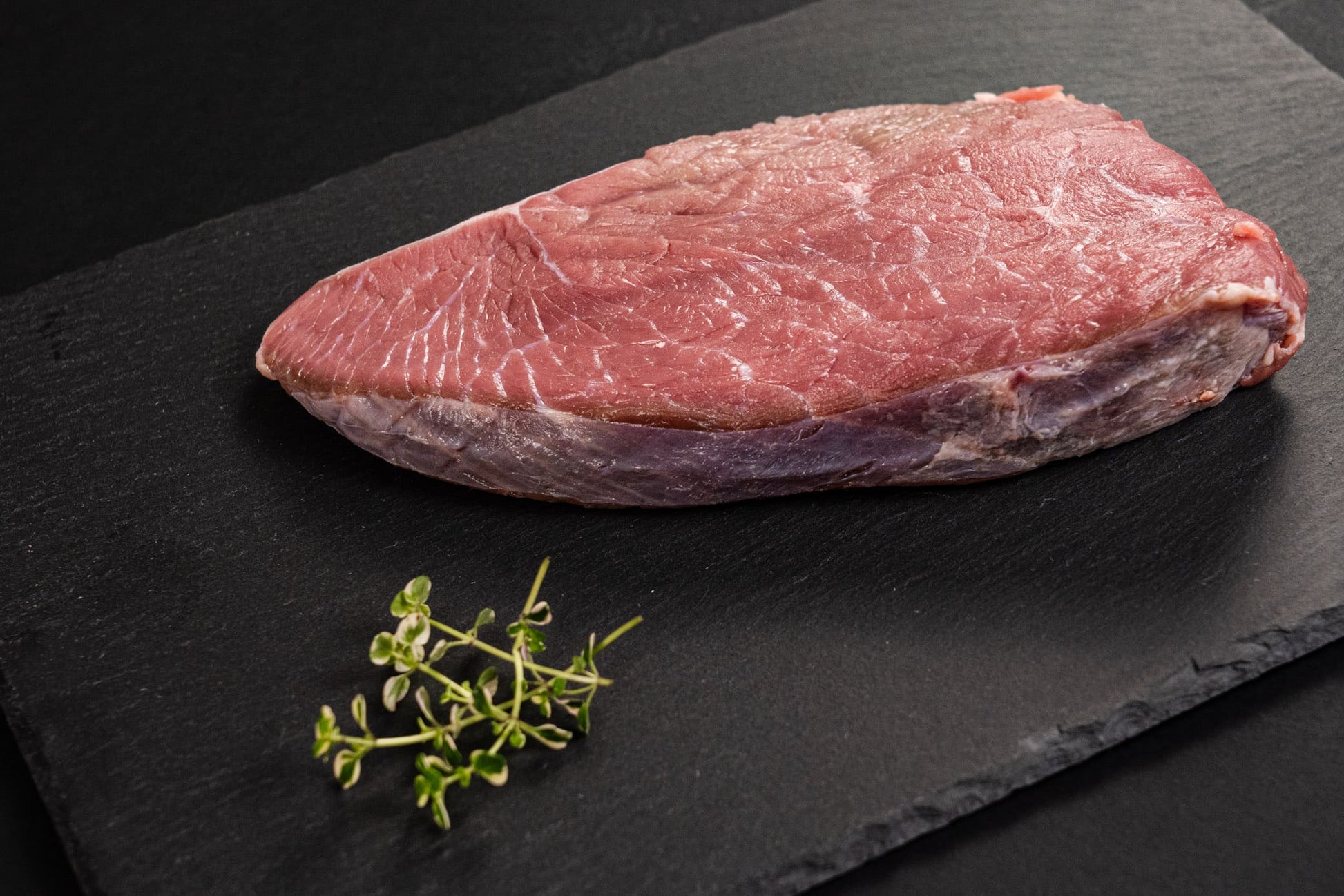 La nostra Tagliata di Limousine, da carne allevata esclusivamente in Valchiavenna, è un taglio premium che incanta per la sua morbidezza e il sapore intenso.